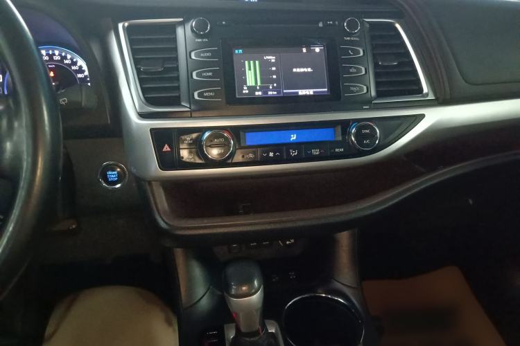 Used Toyota Highlander 2018 2.0T Four-Wheel Drive Luxury Version 7 Seats China VI Standard
