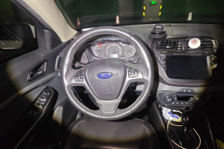 Used Ford Escort 2015 1.5L Automatic Fashion Model