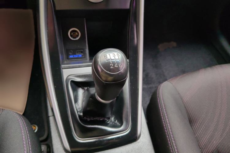 Used Hyundai Elantra (5th Generation / Langdong) 2015 1.6L Manual Fashion Edition