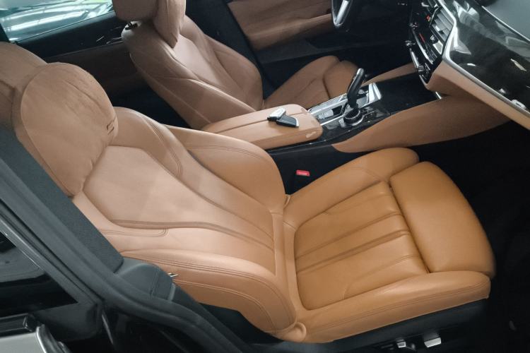 Used BMW 6 Series GT 2018 630i M Sport Package Right Front Seat