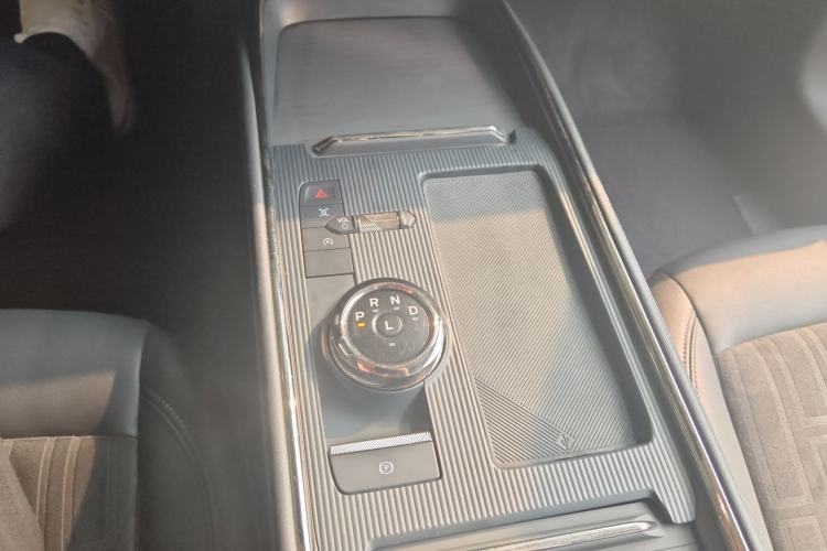 Used Ford Mondeo 2023 EcoBoost 180 Luxury Model Gear Lever