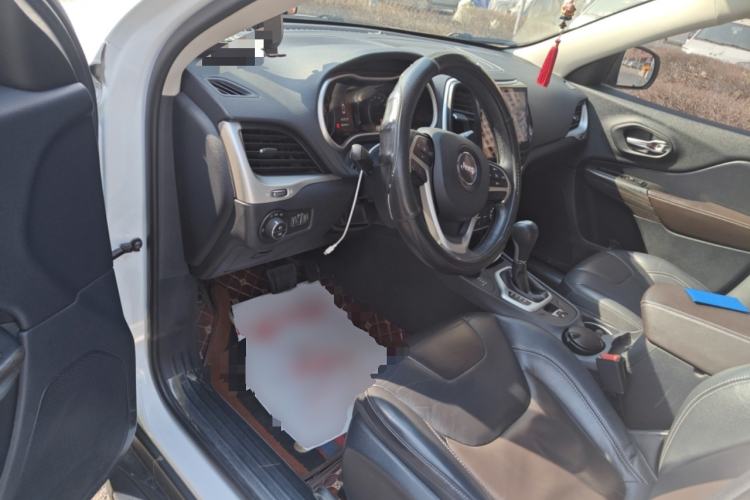 Used Jeep Cherokee 2016 2.4L Professional Edition