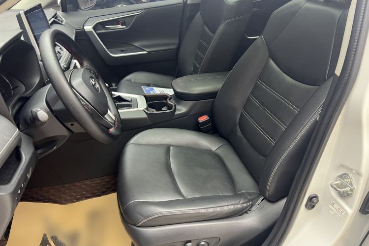 Used Toyota RAV4 2021 2.0L CVT Two-Wheel Drive Fashion PLUS Edition
