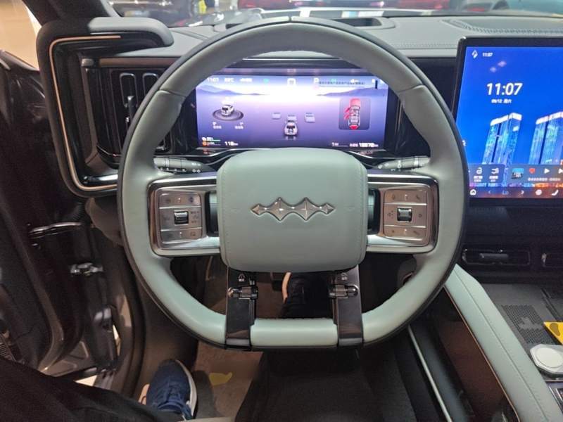 Used Formula Leopard 5 2023 Navigator Edition — 10