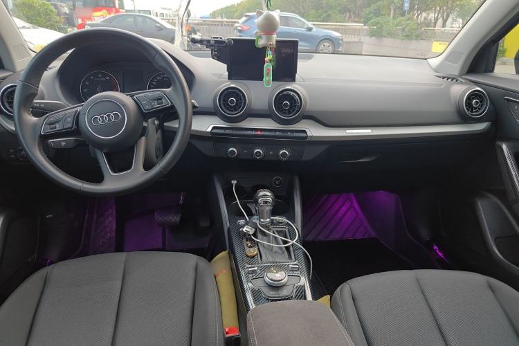 Used Audi Q2L 2021 35 TFSI Progressive Dynamic Edition Center Console