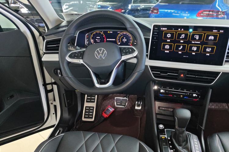 Used Volkswagen Tiguan L 2024 330TSI Automatic Two-Wheel Drive R-Line Enhanced Edition Steering Wheel