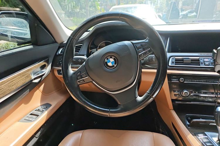 Used BMW 7 Series 2014 730Li Premium Edition Steering Wheel