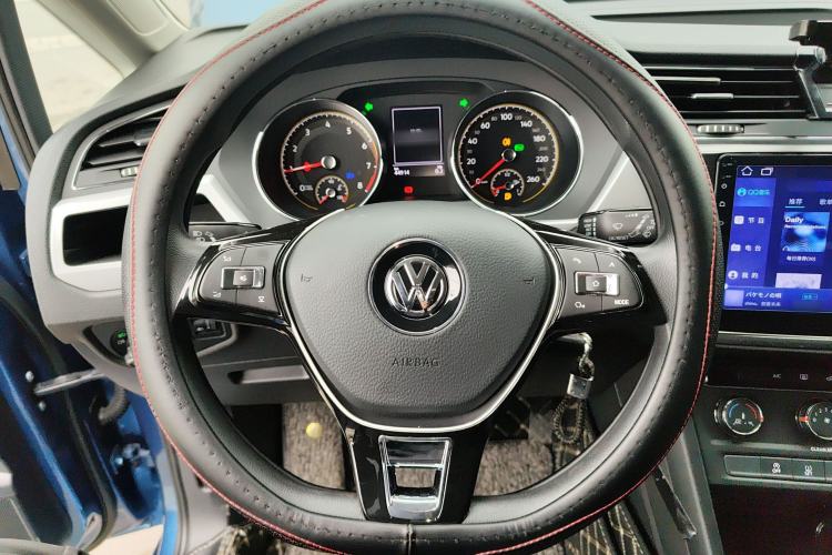 Used Volkswagen Touran 2021 Volkswagen Touran L 280TSI DSG Style Edition 7 Seats
