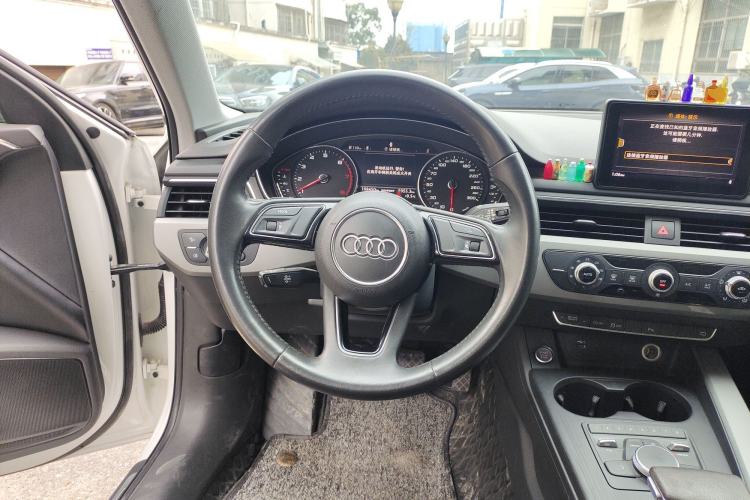 Used Audi A4L 2019 40 TFSI Ambition China VI