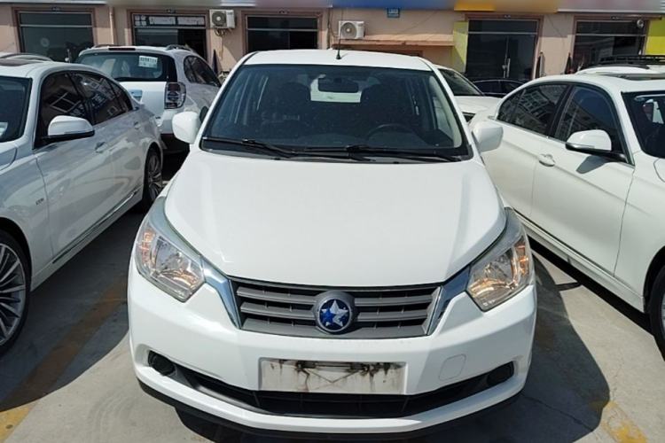 Used Venucia R50 2014 1.6L Automatic Splendid Edition Front