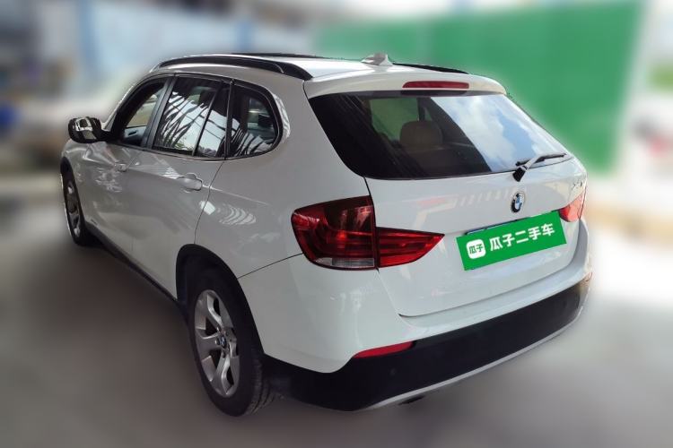 Used BMW X1 2010 sDrive18i Luxury Model Rear Left 45 Deg