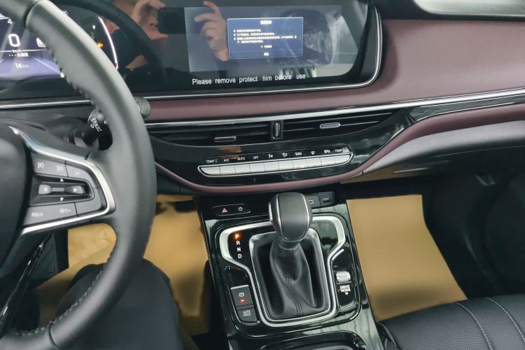 Used GAC Trumpchi M6 2023 PRO 270T DCT Luxury Edition Audio And AC Panel