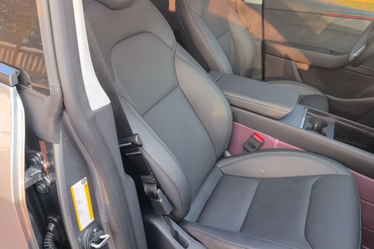 Used Tesla Model Y 2025 Updated Version Long-Range All-Wheel Drive