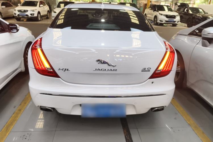 Used Jaguar XJ 2015 XJL 3.0 SC Two-Wheel-Drive Panoramic Business Edition
