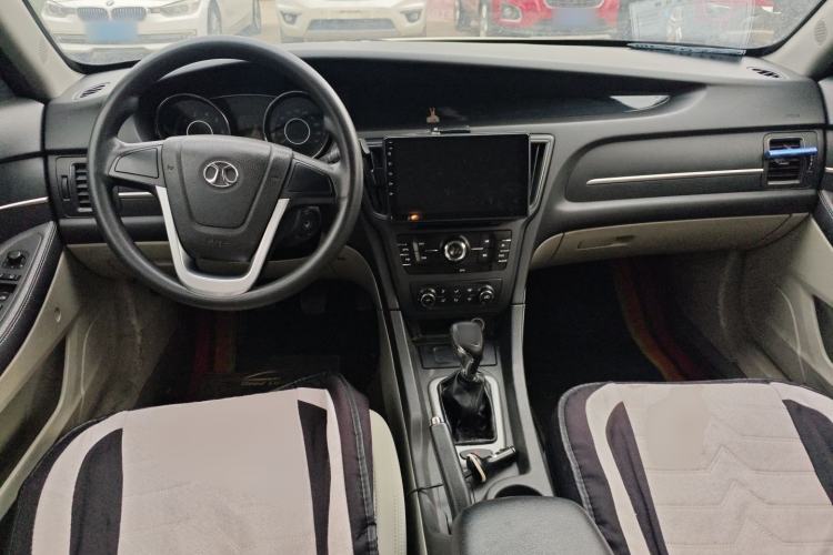 Used BAIC Senova D50 2014 1.5L manual standard version
