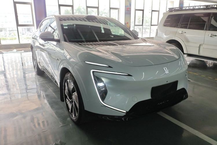 Used Avatr 07 2024 Max Extended-Range Edition Front Right 45 Deg