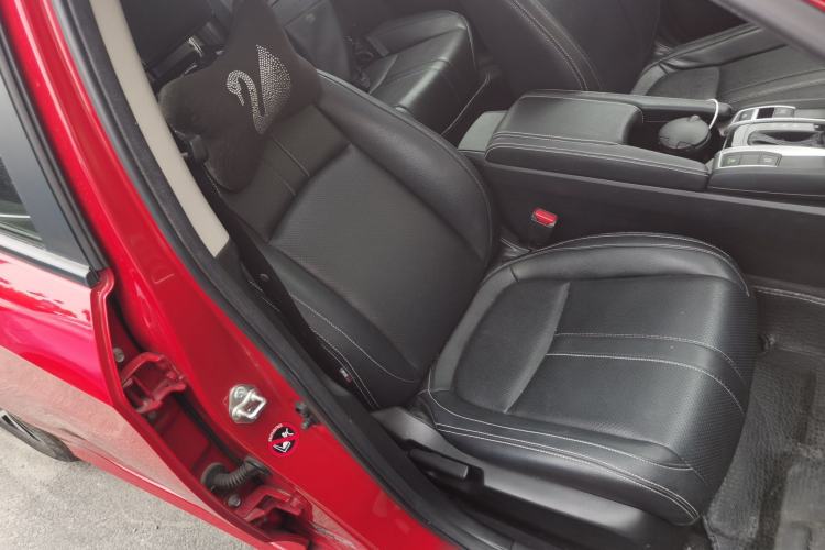 Used Honda Civic 2016 220TURBO CVT Luxury Edition Right Front Seat