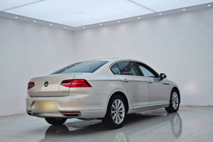 Used Volkswagen Magotan 2019 330TSI DSG Leading Edition China V Standard
