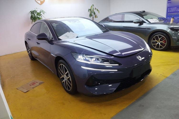 Used Denza Z9 2024 1100 km Four-Wheel Drive Max Version
