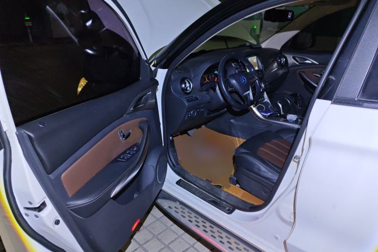 Used BYD Song New Energy 2017 Song DM 1.5TID All-Wheel Drive Prestige Model Driver Seat