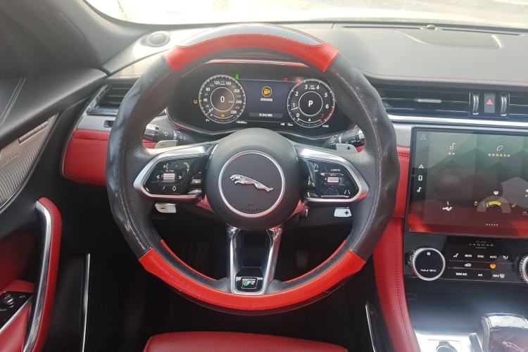 Used Jaguar F-PACE 2021 340 PS R-Dynamic SE
