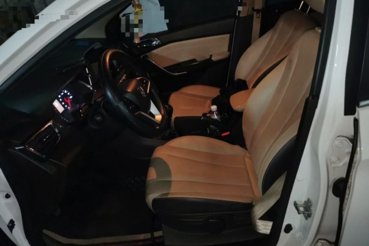 Used Baojun 310W 2017 1.5L Manual Fashion Edition China VI Left Front Seat