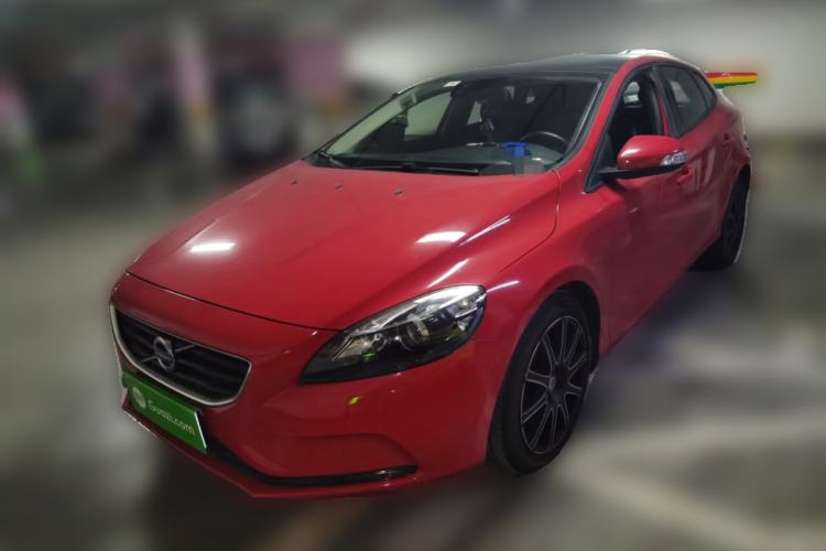 Used Volvo V40 2015 1.6T Zhiyi Edition
