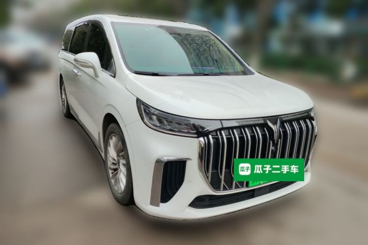 Used VOYAH Dream 2024 PHEV Extended-Range Premium Edition Front Right 45 Deg