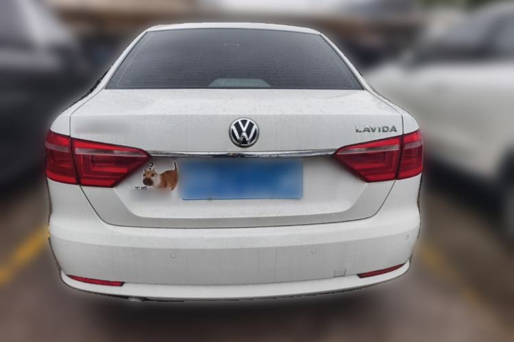 Used Volkswagen Lavida 2013 Restyled Classic 1.6L Manual Comfort Edition
