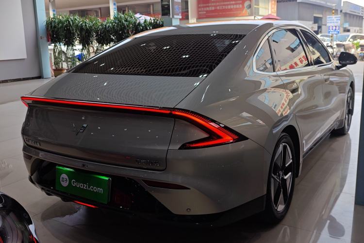 Used Wuling Xingguang 2024 Co-Creation Edition 510 Advanced Model Rear Right 45 Deg