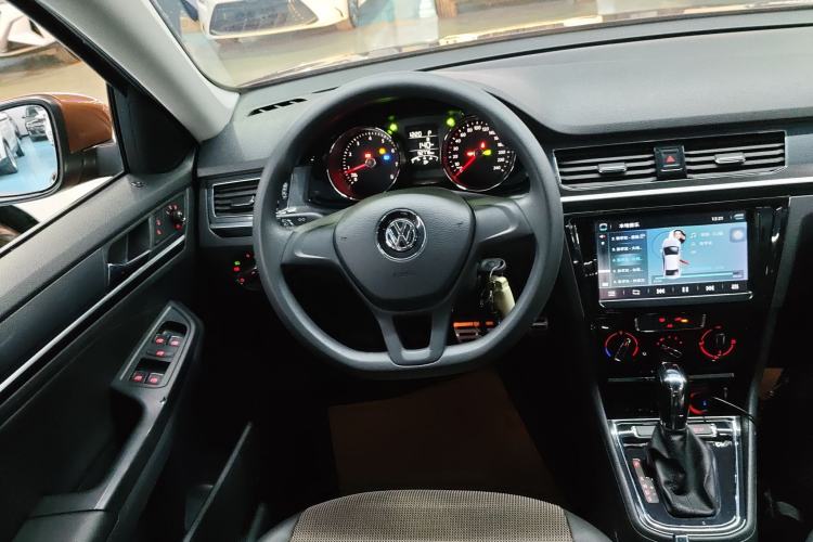 Used Volkswagen C-TREK 2017 1.6L Automatic Comfort Model Steering Wheel