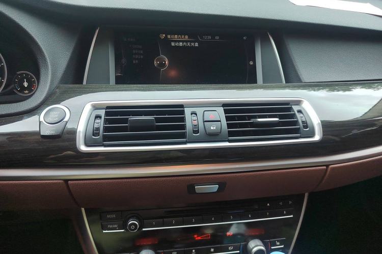 Used BMW 5 Series GT 2017 528i Leading Model
