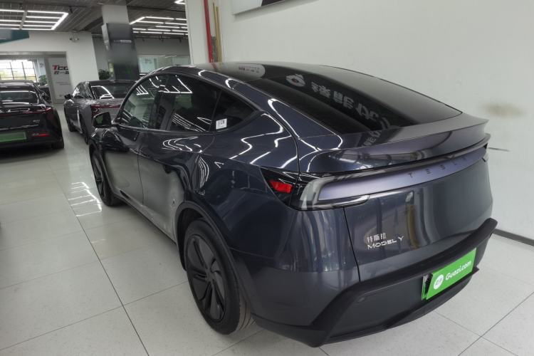 Used Tesla Model Y 2025 Rear-Wheel Drive First Edition Rear Left 45 Deg