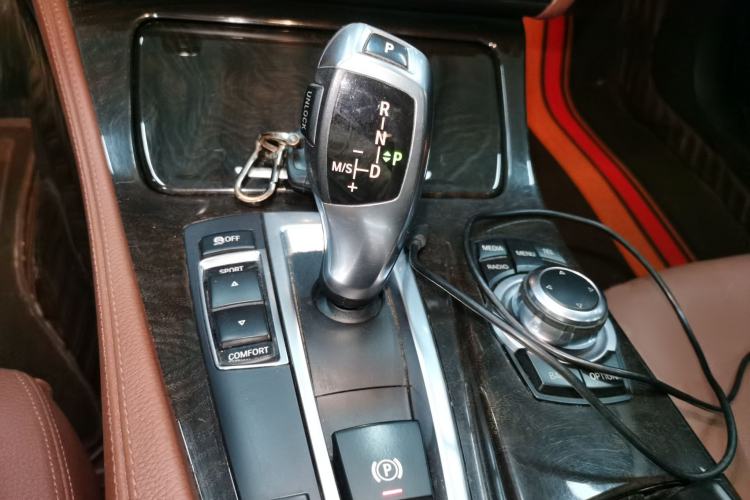 Used BMW 5 Series 2014 525Li Leading Model