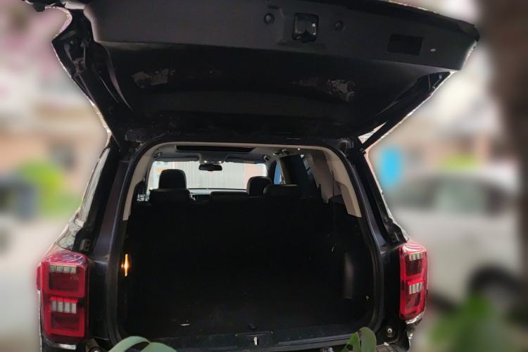 Used GAC Trumpchi GS8 2021 390T Two-Wheel-Drive Dark Knight Edition