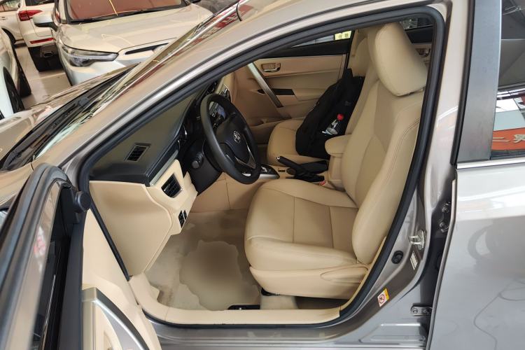 Used Toyota Corolla 2014 1.6L CVT GL Left Front Seat