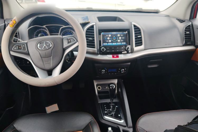 Used JAC Group Refine S3 2014 1.5L CVT Luxury Smart Model Center Console