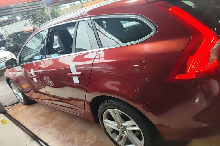 Used Volvo V60 2014 Restyled T5 Zhiya Edition
