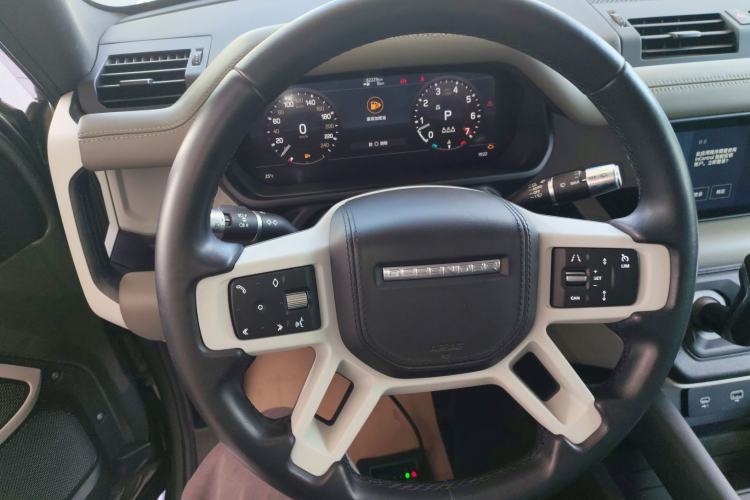 Used Land Rover Defender 2020 110 P400 HSE Steering Wheel