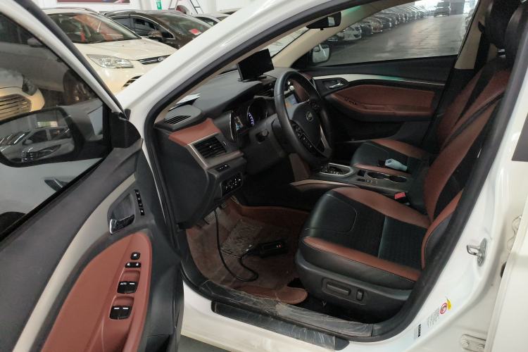 Used BYD G5 2014 1.5TID Automatic Flagship Model
