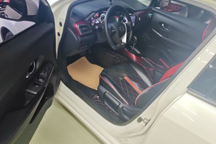 Used Nissan Lannia 2016 1.6L CVT Smart Cool Edition Driver Seat