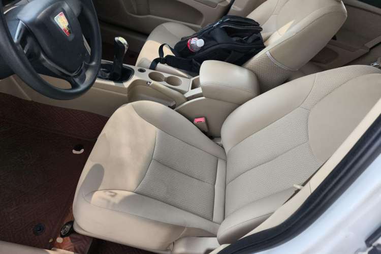 Used Roewe 350 2015 1.5L Manual Luxury Sunroof Edition