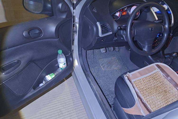 Used Peugeot 207 2011 Sedan 1.4L Manual Yule Edition