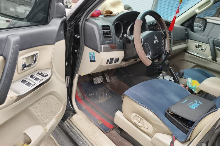 Used Mitsubishi Pajero 