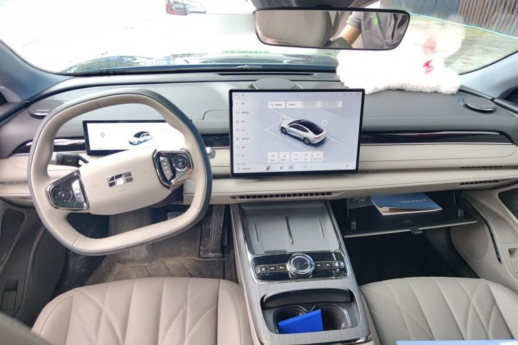 Used Geely Galaxy 8 2025 130km EM-i Deluxe Edition Center Console