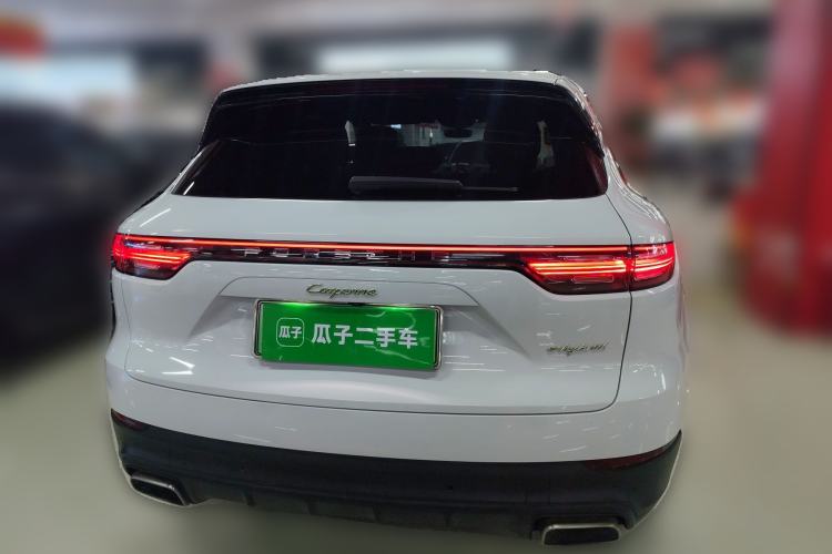 Used Porsche Cayenne E-Hybrid 2019 Cayenne E-Hybrid 2.0T Rear