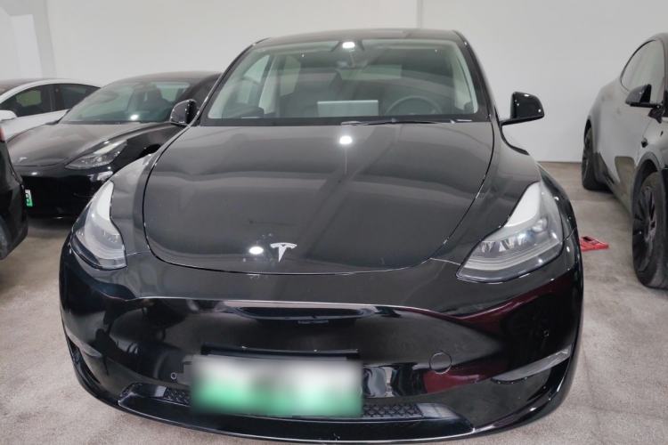 Used Tesla Model Y 2022 Long-Range All-Wheel-Drive Version
