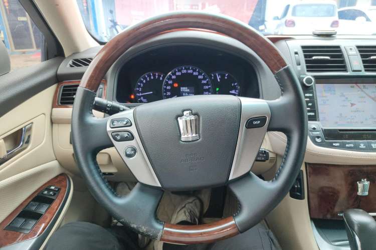 Used Toyota Crown 2012 2.5L Royal Leather Edition