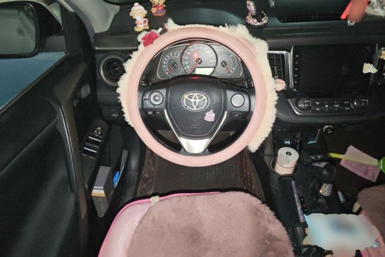 Used Toyota RAV4 2015 2.0L CVT Two-Wheel Drive Fashion Edition Steering Wheel