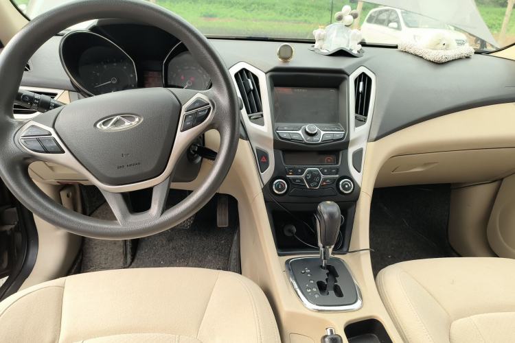 Used Chery Arrizo 7 2013 1.6L CVT Zhiling Edition Center Console